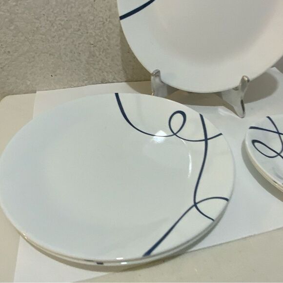 Corelle LIA Blue Swirl Set Of 4 Dinner Plates Vitrelle 10 1/4" & 3 small 7” - Picture 3 of 10